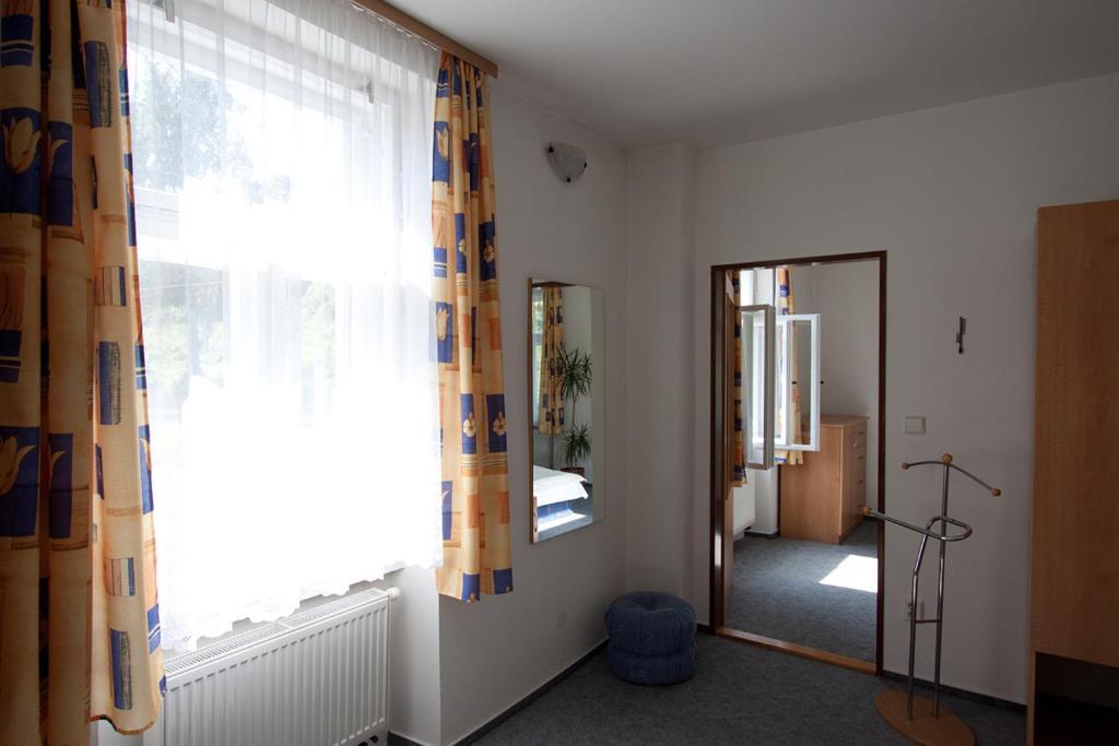 Rodinny Penzion U Wolfu Chrastava Room photo